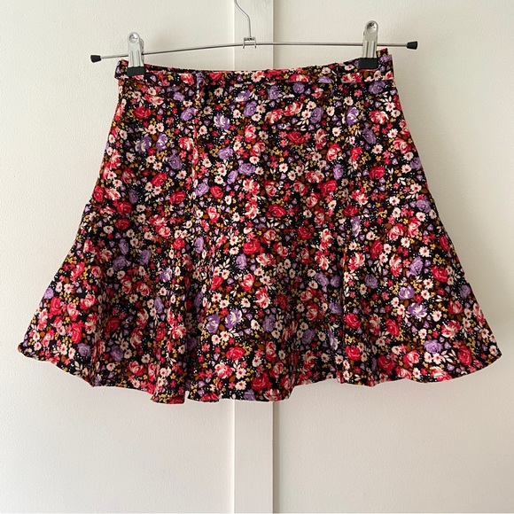 Stradivarius Mini Skirt Ditsy Floral Print - Size M - Picture 5 of 6